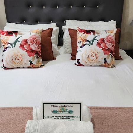 Garden Corner Guesthouse Beaufort West Exterior photo