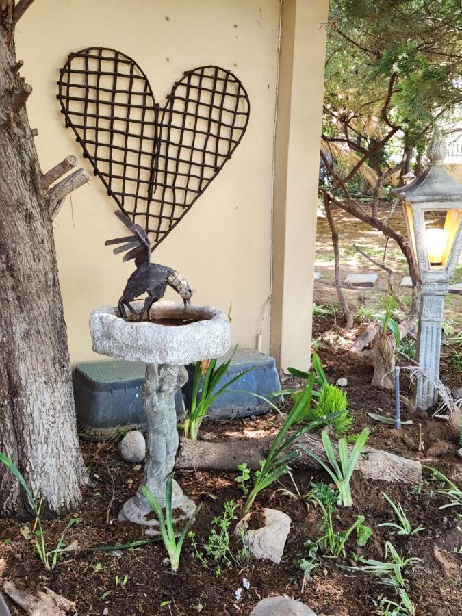 Garden Corner Guesthouse Beaufort West Exterior photo